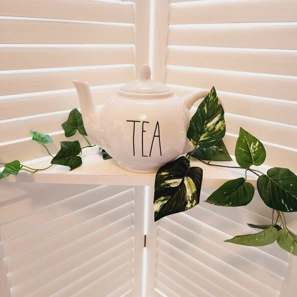 RAE DUNN TEA POT